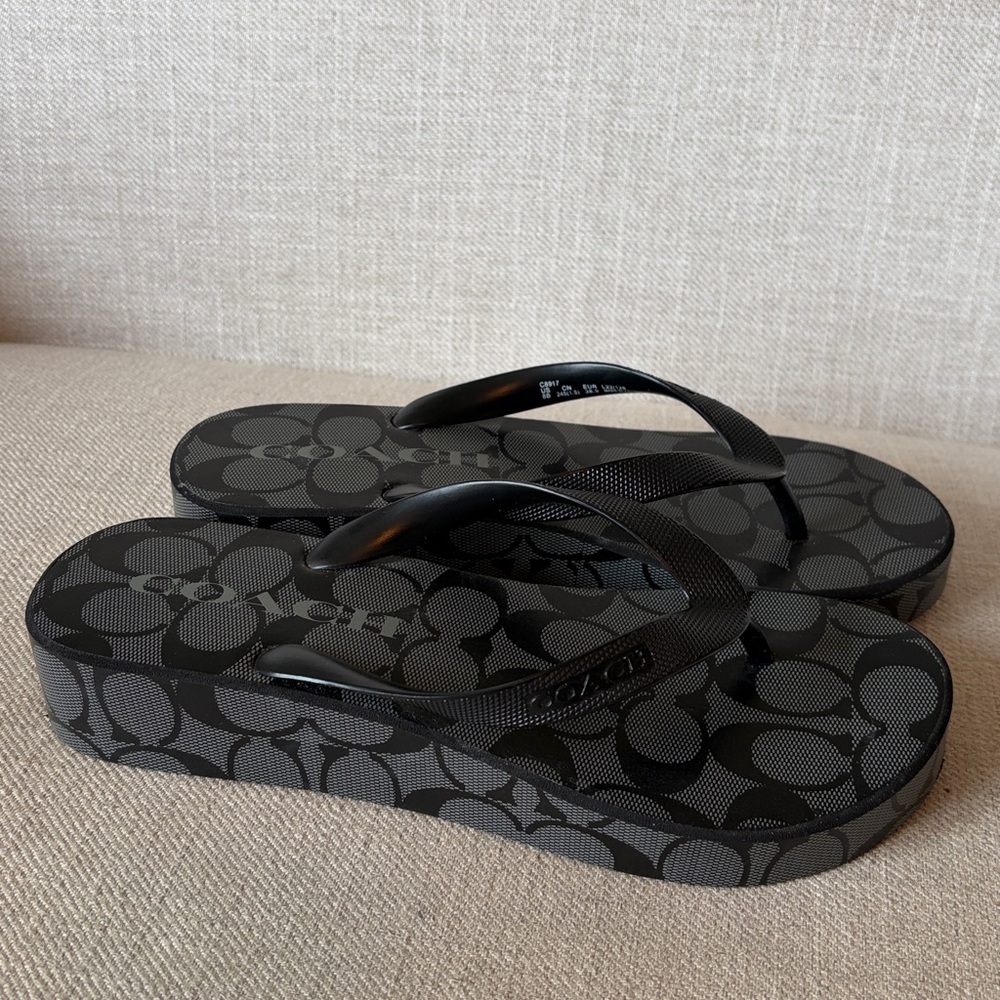 Coach Size 8 Black Signature Monogram Platform Flip Flop Sandals NEW WITH TAGS - Picture 5 of 12